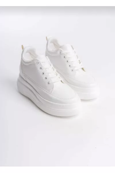 BASKETBALL BLANCHE FEMME À TALONS CACHÉS ET BASKETS DE SPORT