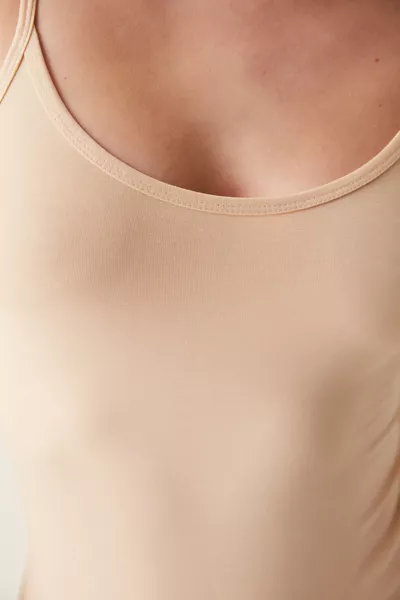 Ten Rengi Siyah İnce Askılı Body