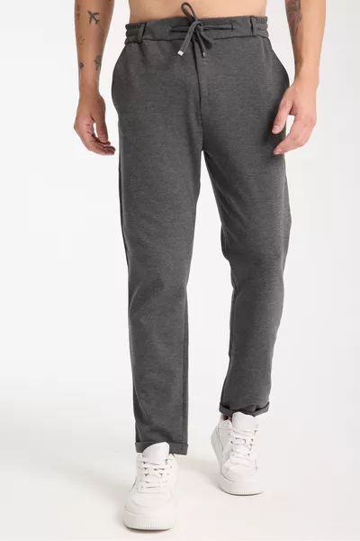 بنطال رجالي بحزام مطاطي مع ليكرا، طية عند الأسفل، ستايل جوغر بسحاب وأزرار