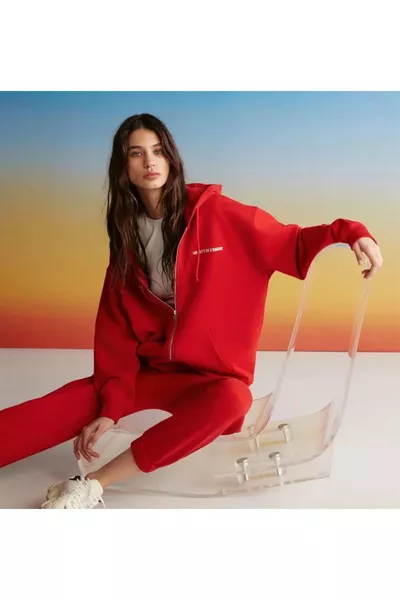 Sweatshirt rouge à capuche pour femme Ametıs en coton biologique oversize avec fermeture éclair métallique