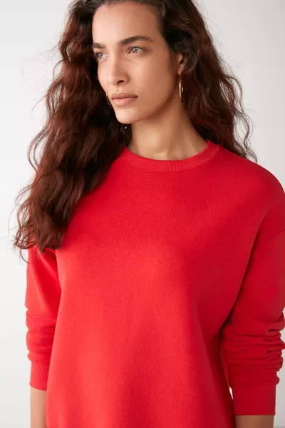 كنزة حمراء واسعة الحجم برقبة دائرية للنساء، من القطن العضوي، بطبقة بولار داخلية، مصنوعة من خيوط ثلاثية