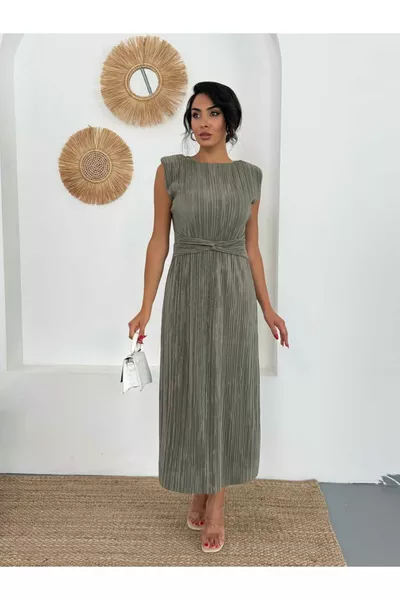 فستان DANIEL مطوي بتفاصيل عند الخصر