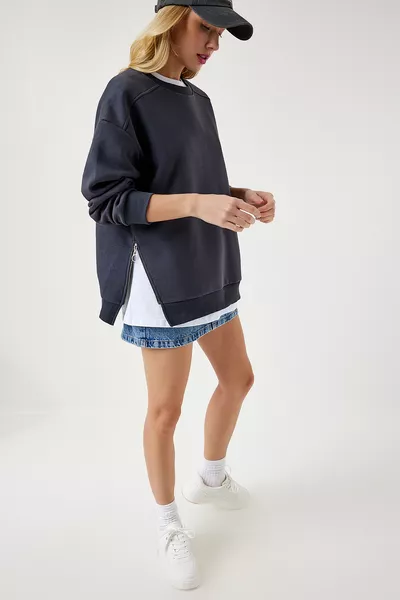 سويت شيرت نسائي منسوج بالشاردونيه بلون أنثراسيت مع تفاصيل سحاب 