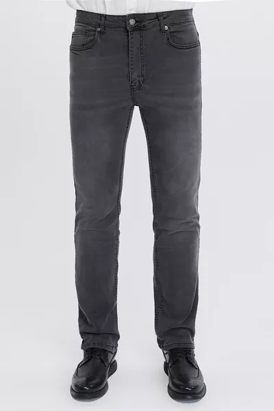 جين مارتيين بقصة عادية، خصر مرتفع، تصميم قياسي، بنطال جينز مرن 