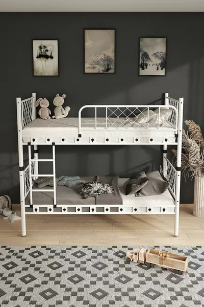 Метис Детска Спалня с Метално Двуетажно Легло и Легло