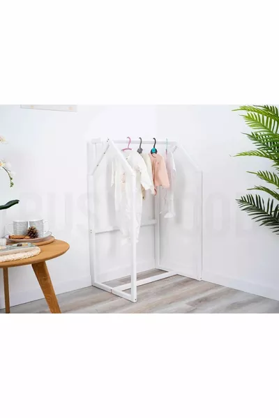 حامل ملابس أطفال خشبي بعجلات من مонтيسوري - حامل ملابس مонтيسوري - أثاث مонтيسوري