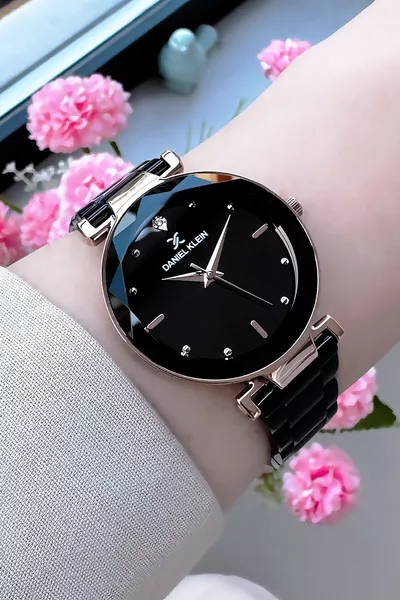 ساعة نسائية مقاومة للماء حتى عمق 3 ضغط جوي، بسوار فولاذي أسود + هدية سوار