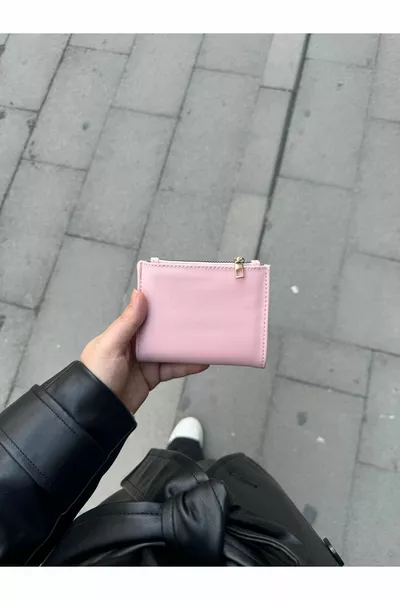 محفظة نسائية بودرة اللون مع  قسم وإغلاق مغناطيسي لحفظ البطاقات