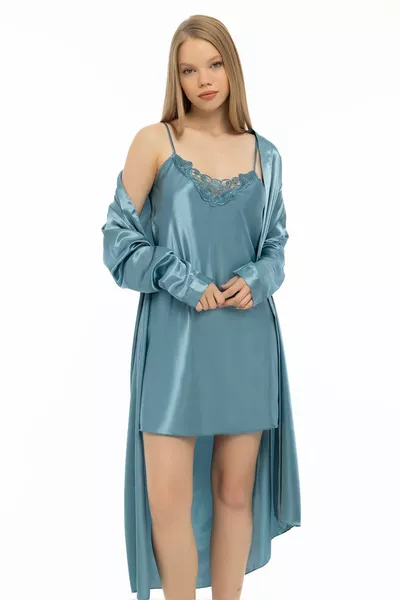 Ensemble de nuit en satin avec dentelle, composé de deux pièces