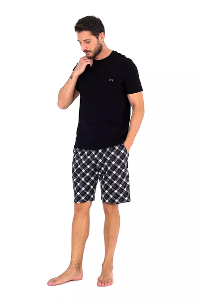 بدلة شورت بنقشة مربعات من Ds Damat باللون الأسود