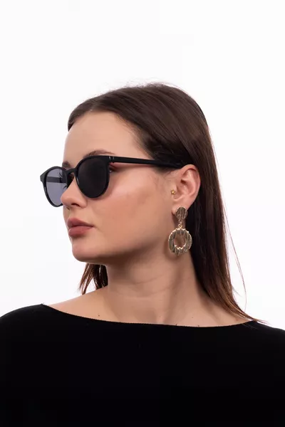 نظارة شمسية بإطار دائري أسود للجنسين