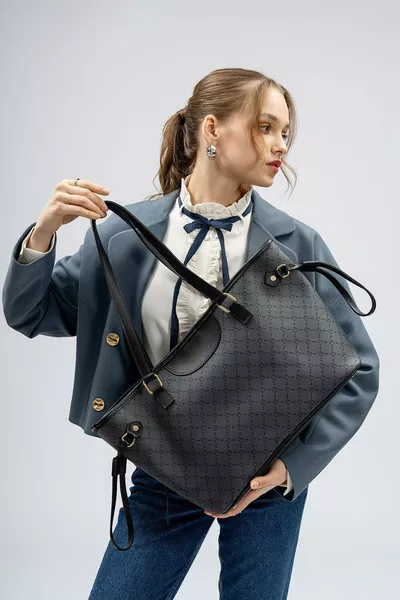 حقيبة يد وكتف نسائية بنقوش