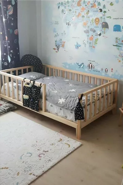 DESİGN Holz Montessori Bett mit Füßen