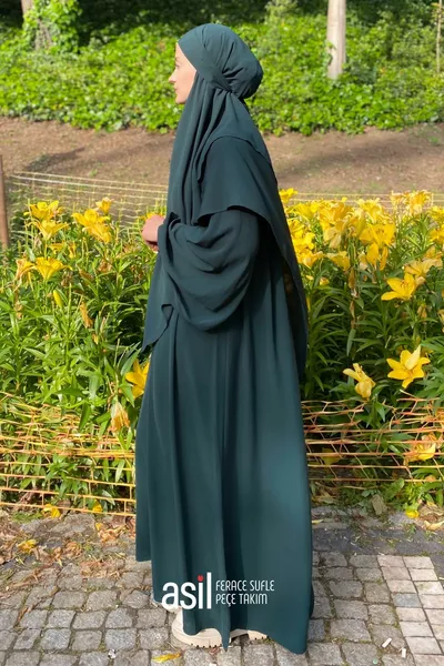 Възпитан комплект от три части с перде и шал в смарагдово зелено