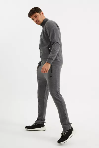 طقم رياضي رجالي كبير الحجم 