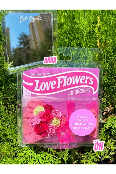 باقة صغيرة مع مرآة بتصميم زهور الحب، هدية للحبيب