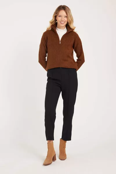 بنطال نسائي أسود مريح بقصة ريلاكس عالية الخصر وخصر مطاطي وساق مستقيمة