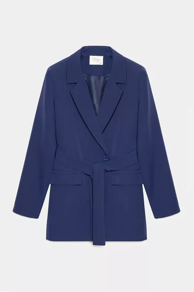 سترة بليزر نسائية كحلية اللون بزر واحد منسوجة - مع حزام