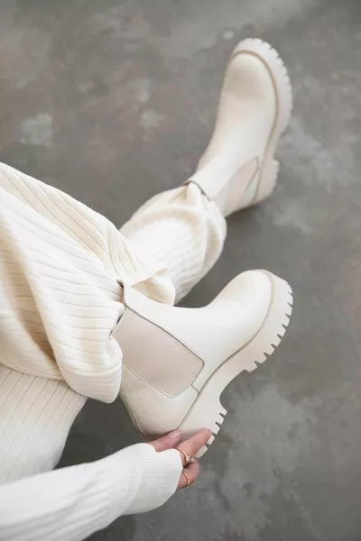 Kante Women's Elastic Detail Genuine Leather Postal Boots Beige