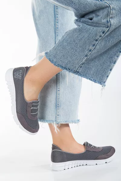 Женская ортопедическая серо-белая эластичная обувь для ходьбы