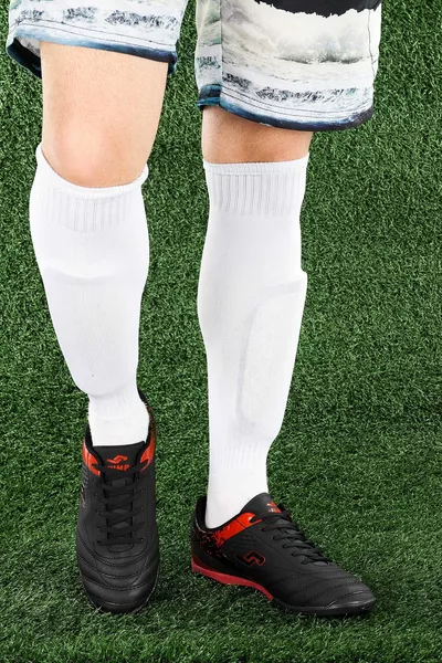  حذاء كرة قدم رجالي أستروتيرف أسود