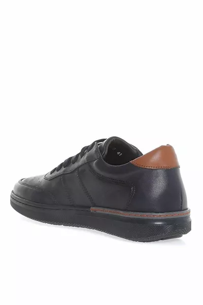  السيد أوربان عارضة Ayk (ق)