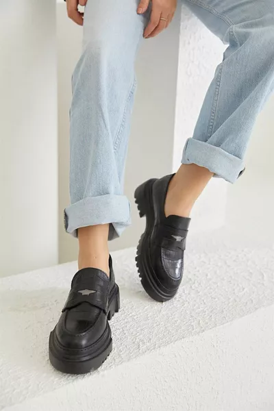 هولمز أسود تمساح منقوشة المرأة جلد طبيعي المتسكع