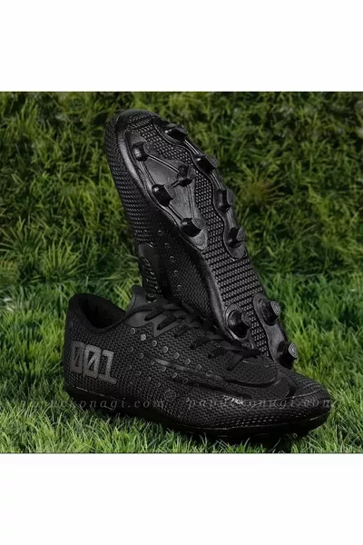 أحذية كرة القدم الفائقة الجودة للجنسين