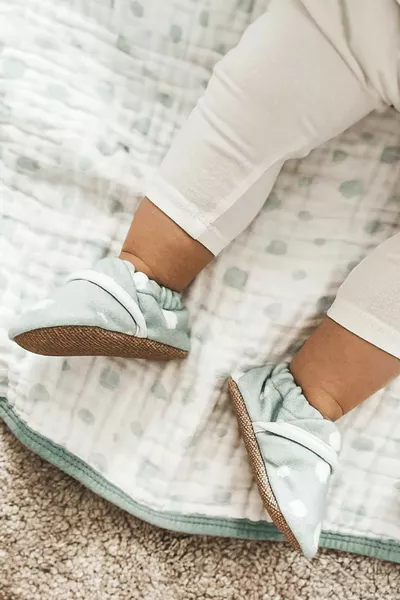 Katoenen antislipzool babyslofjes