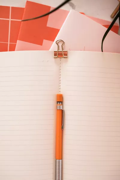 Набор из 4 тетрадей  в линейку для портняжных швов