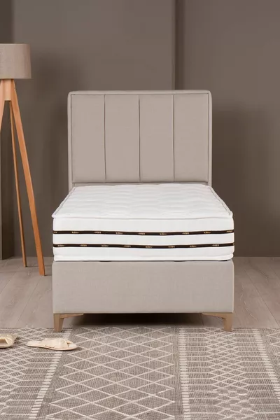 طقم سرير مريح فاخر Sleepy مع قاعدة وسادة ورأس سرير ونومة مرنة