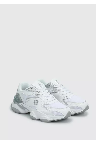 حذاء نسائي رياضي من الجلد الأبيض من Madax