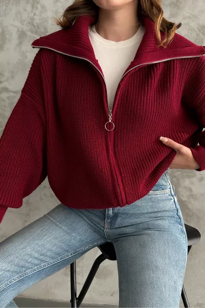 كارديغان محبوك بأزرار وسحّاب وياقة مطوية باللون الكستنائي