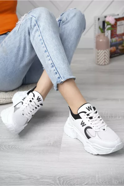 حذاء نسائي رياضي بكعب سميك