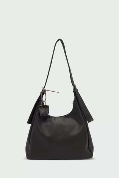 حقيبة كتف فضفاضة بأزرار جذابة باللون البني