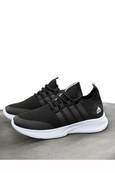 حذاء رياضي سنيكرز مريح وتهوّيه جيدة ومرن وعالي الجودة بسير أربطة ومريح للأقدام عملي