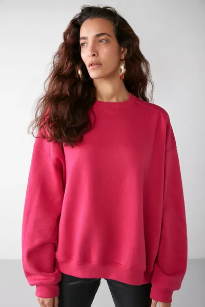 سويت شيرت نسائي من فانيلتينا بياقة دائرية وبطانة من الفيلور مقاس واسع باللون الزهري