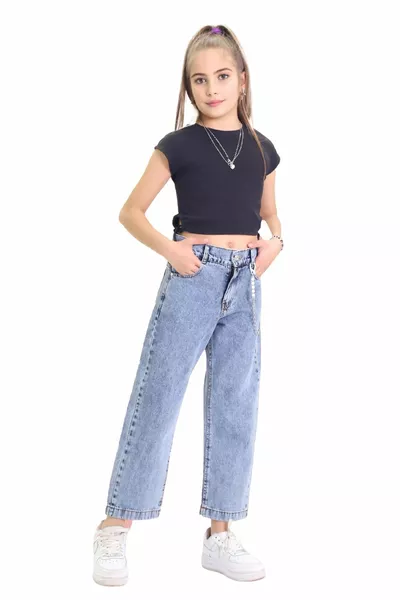 Wide-Leg Jeans with Chain Detail for Girls Who Know No Limits in Style and Comfort