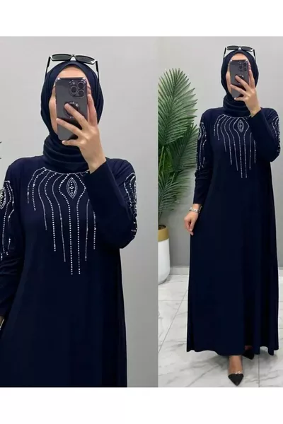 فستان محتشم نسائي بلون كحلي داكن بمقاسات كبيرة، كامل الطول، مزين بالأحجار من الأمام وعلى الأكمام