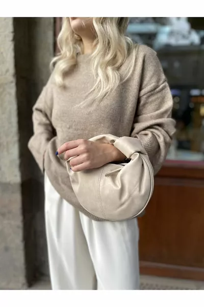 حقيبة يد نسائية كريمة صغيرة بعقدة