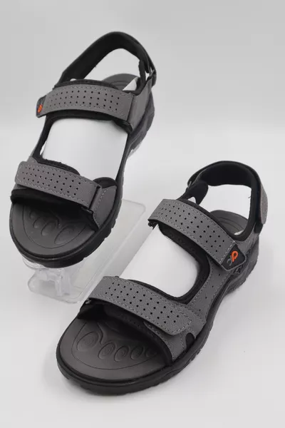 صندل يومي رجالي مريح وخفيف بحزام وداخلية ناعمة باللون الرمادي