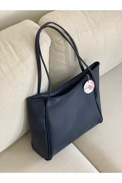 حقيبة نسائية كبيرة من الجلد الناعم