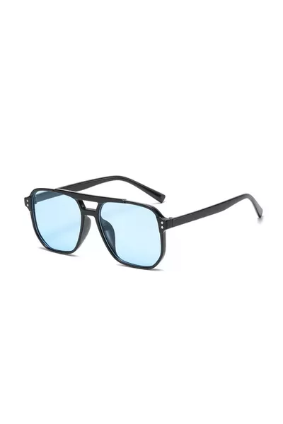 نظارة شمسية كلاسيكية داكنة وعتيقة