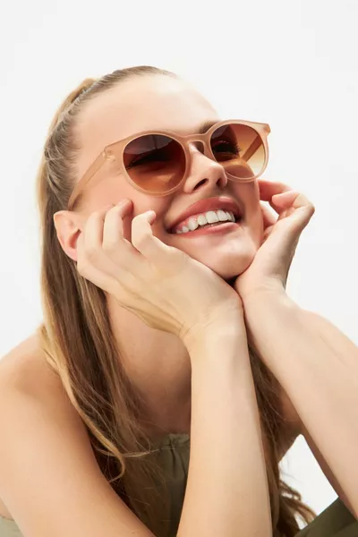 نظارة شمسية للجنسين فينيس بيج بيضاوية -- المقاس