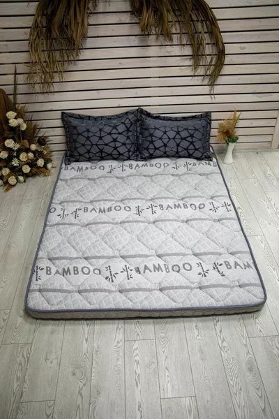 سرير أرضي إسفنجي