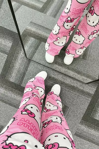 Унисекс розов клин с широки крачоли Hello Kitty Hellokittyy