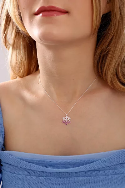 Women's Adjustable Silver Chain Ruby Red Gradient Snowflake Necklace