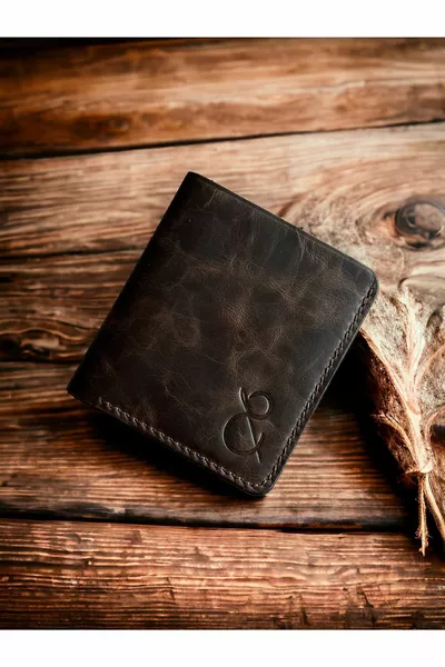 محفظة فريسكو من الجلد الطبيعي الملون - 6 فتحات للبطاقات وقسم واحد للنقد - مصنوعة يدوياً، أنيقة ومقاومة