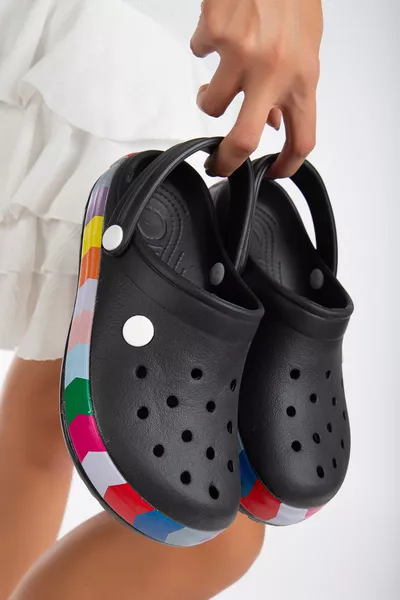 صنادل سوداء أرثوبيدية كاملة للجنسين مزخرفة وملونة للنساء والرجال