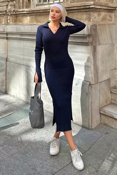 Donkerblauwe Poloshirt Hals Met Mouwdetail Dames Gebreide Midi Jurk